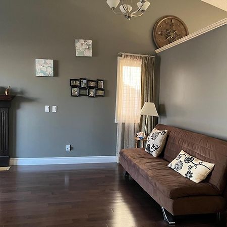 Citadel Cozy Quilt Private Bedroom YYC Dış mekan fotoğraf